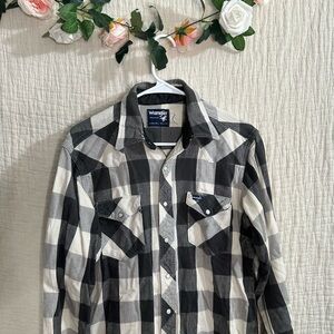 Wrangler Black and White Casual Button Down Shirt